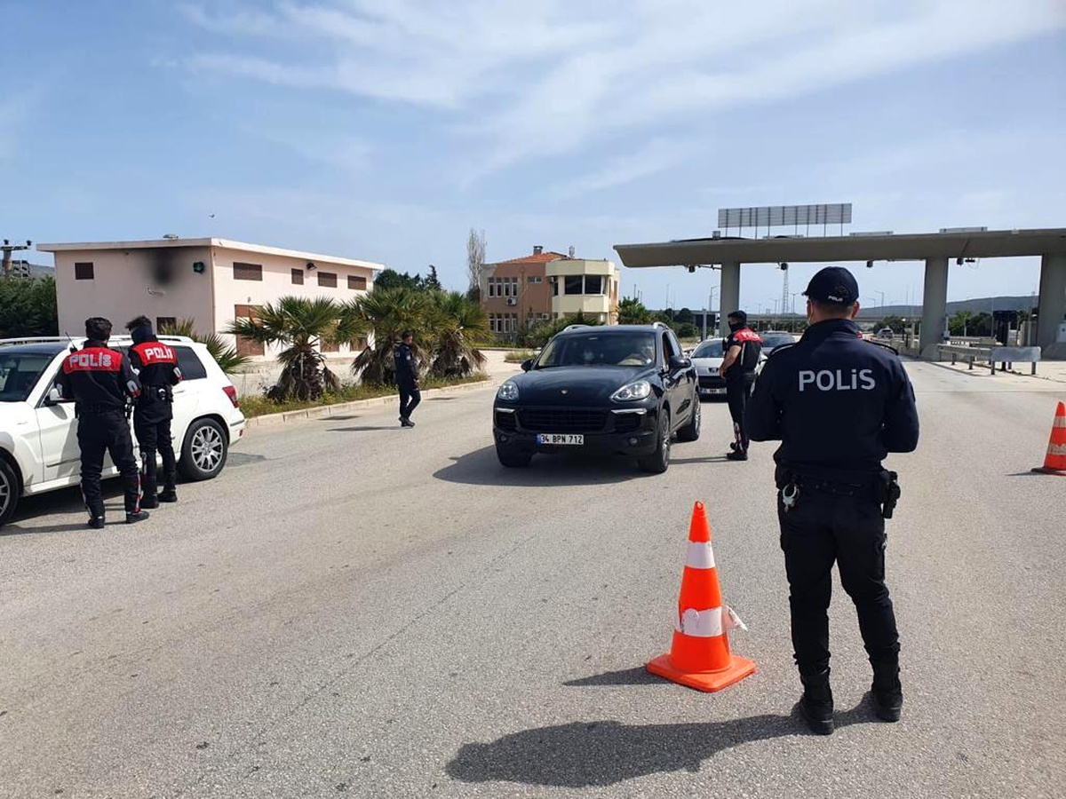 Çeşme\'de tam kapanmada 1,5 milyona yakın ceza kesildi