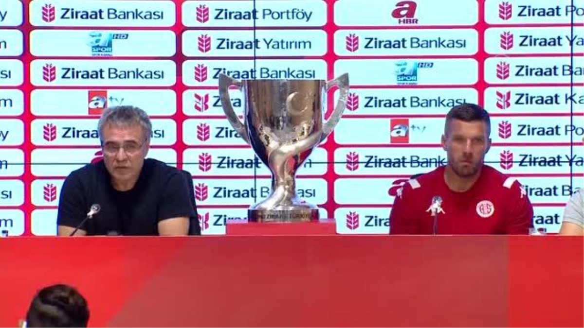 Ersun Yanal: "Bu finali kazanarak Antalyaspor\'a bir ilki yaşatacağımıza inanıyorum"