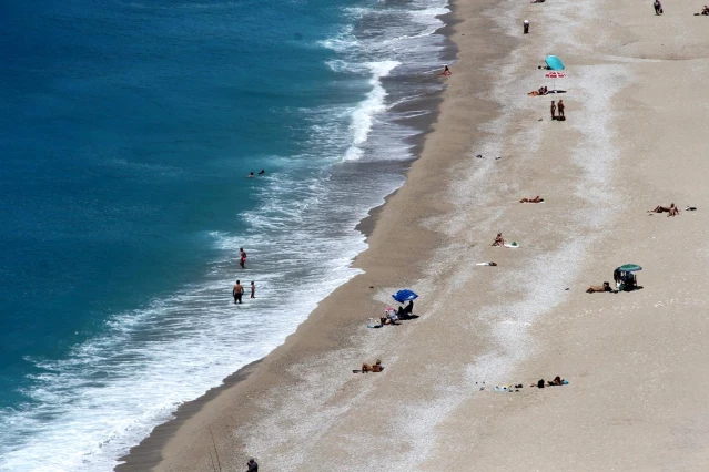 Kademeli normalleşme ile Fethiye'de sahiller hareketlendi