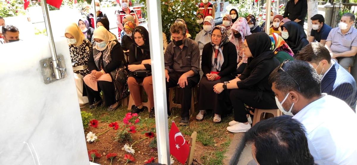 Son dakika yaşam: Kahramanmaraşlı şehit kabri başında dualarla anıldı