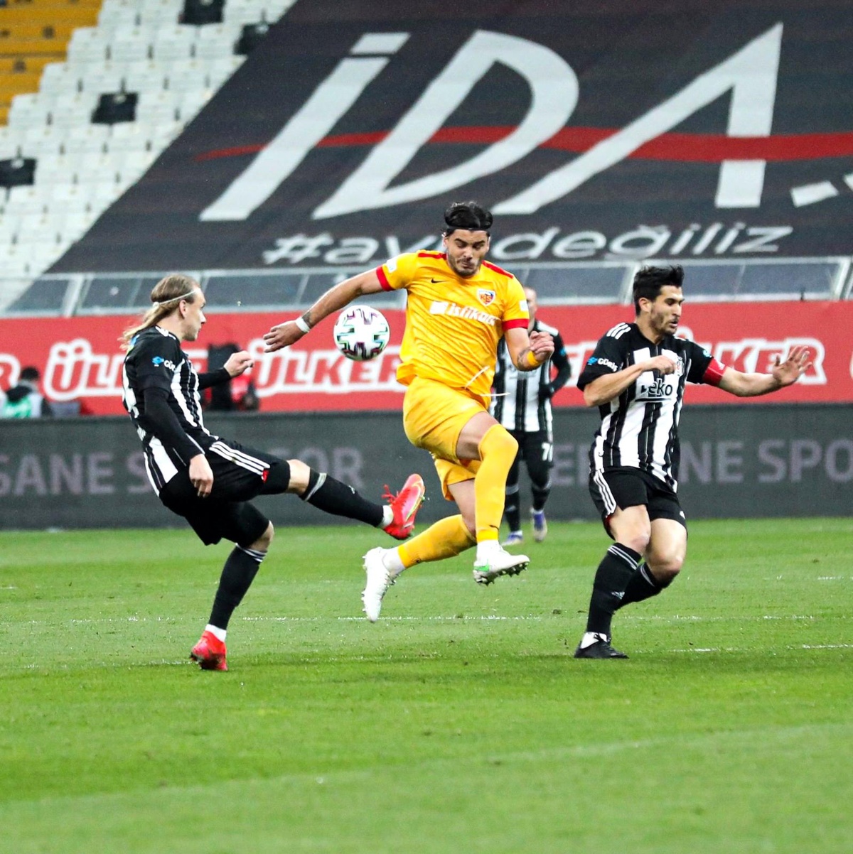 Karlo Muhar, Kayserispor\'a veda etti