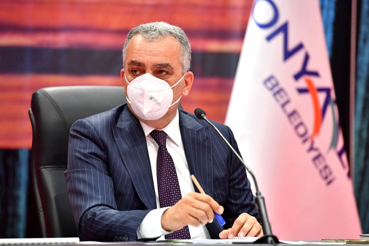 Konyaaltı Belediyesi, kiracı esnafından Mayıs ayı kirası alınmayacak