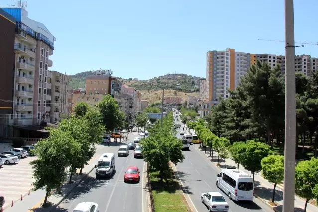 Mardin'de tam kapanma sessizliği sona erdi, cadde ve sokaklarda hareketlilik başladı