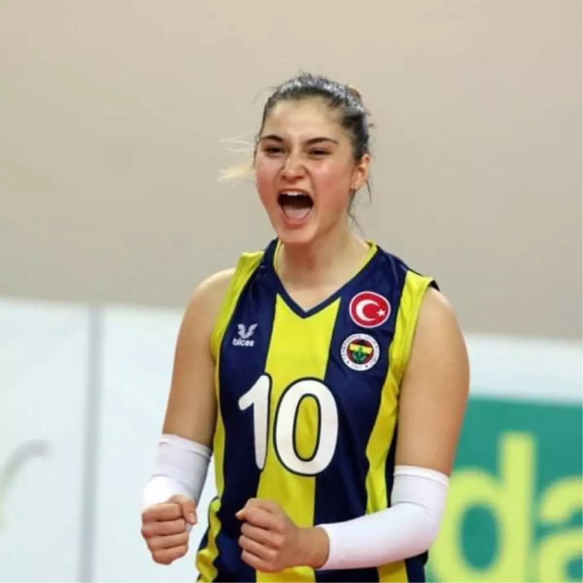 Nilüfer Belediyespor, 7 voleybolcu ile sözleşme imzaladı