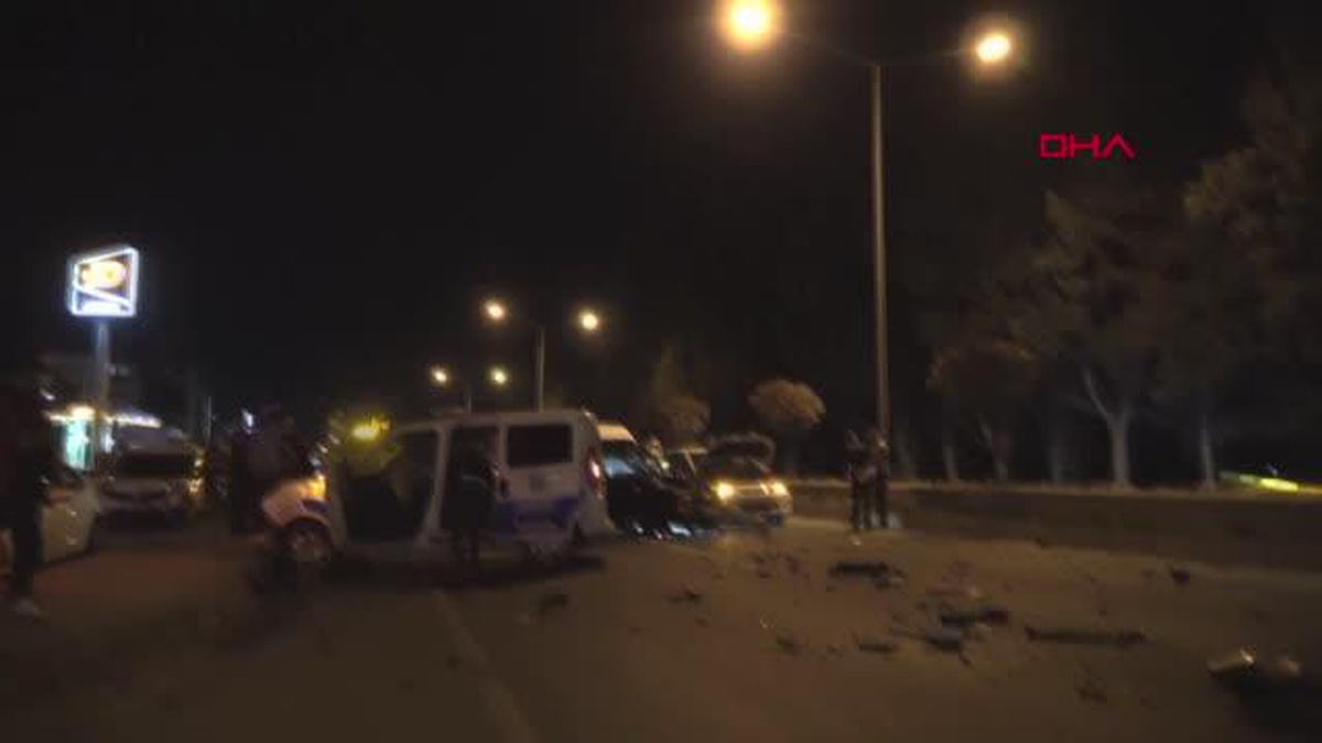 Polisi 90 kilometre peşine taktı, kovalamaca kazayla bitti: 2 yaralı