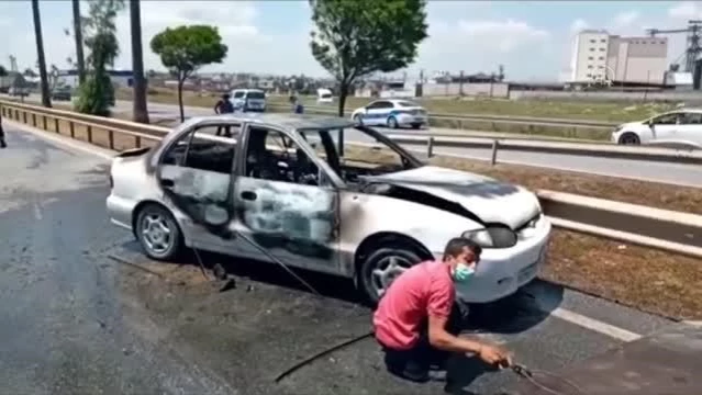 Refüje çarparak yanan otomobilin sürücüsü ağır yaralandı