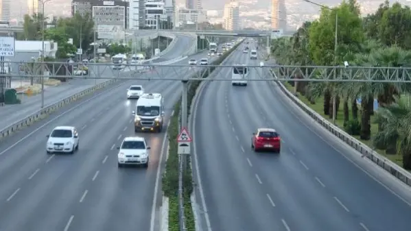 Tam kapanma bitti; İzmir'de yoğunluk başladı