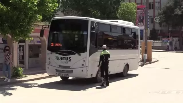 Trakya'da taksi ve dolmuşlar kademeli normalleşmenin ilk gününde denetlendi