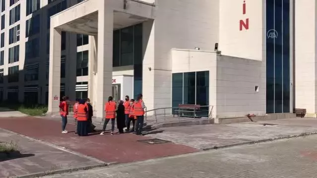 Vaka sayılarının azaldığı Edirne'de karantinadaki son hastalar alkışlarla evlerine uğurlandı