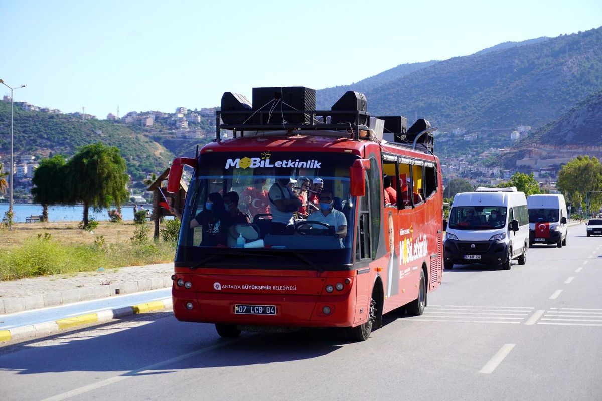 Antalya\'nın dört bir yanında 19 Mayıs coşkusu yaşanıyor