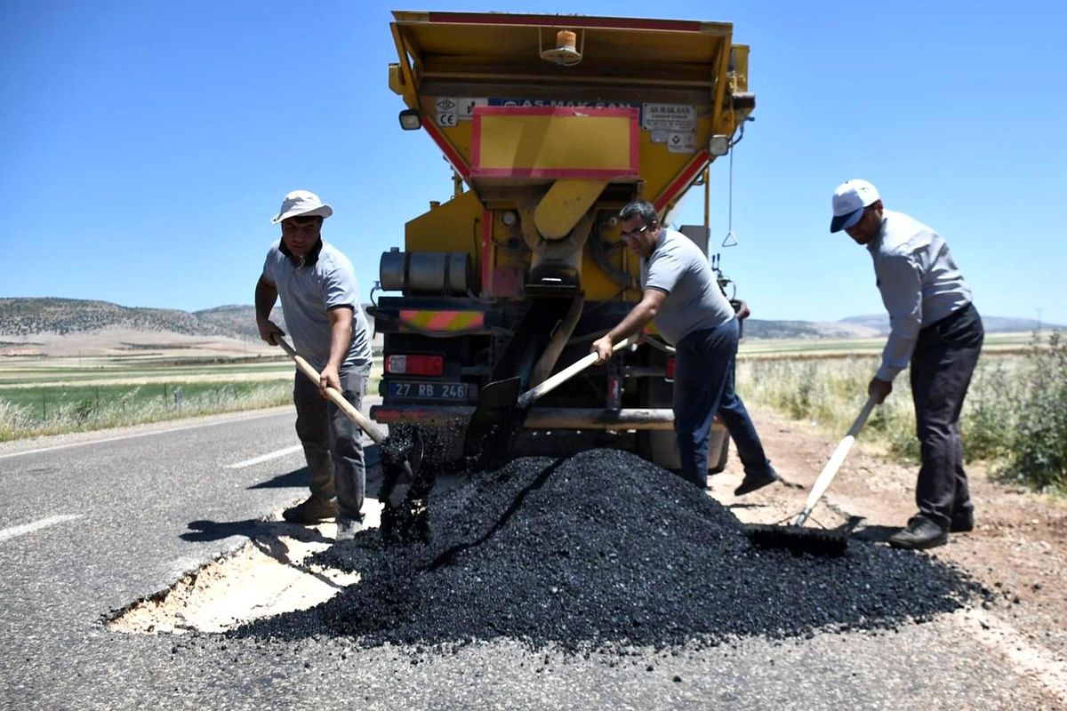 Araban kırsal mahallerde onarım çalışmaları başladı