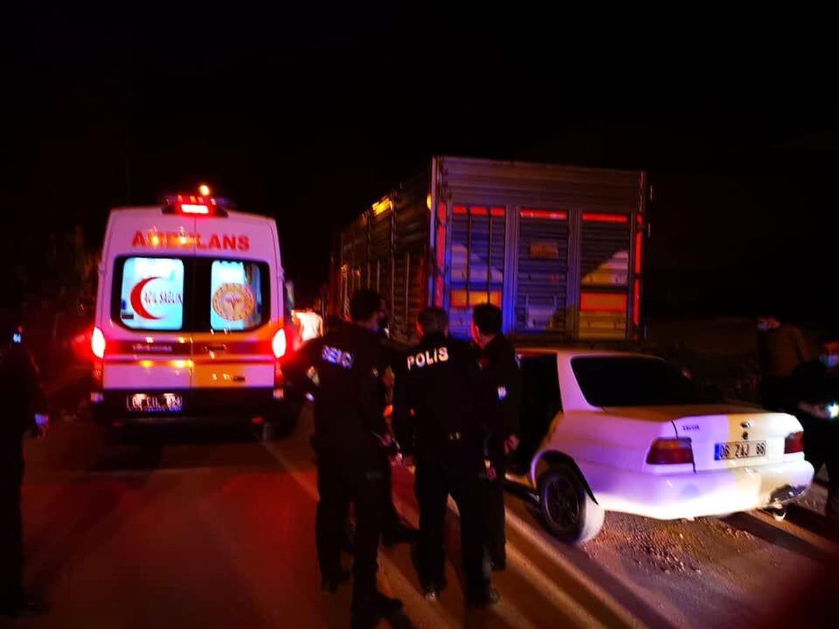 Son dakika 3. sayfa: Başkent\'te trafik kazası: 1 ölü, 1 yaralı