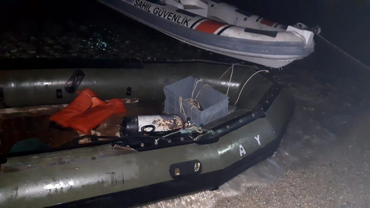 Foça\'da yasa dışı deniz patlıcanı avcılığı yapanlara ceza yağdı
