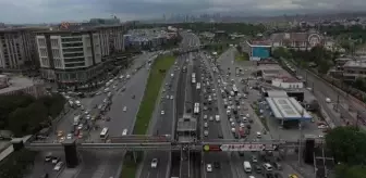 İstanbul'da akşam trafiğinde yoğunluk yaşanıyor