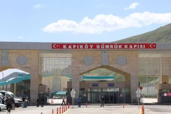 Kapıköy Sınır Kapısı'nın 14 ay sonra açılması, esnafı sevindirdi