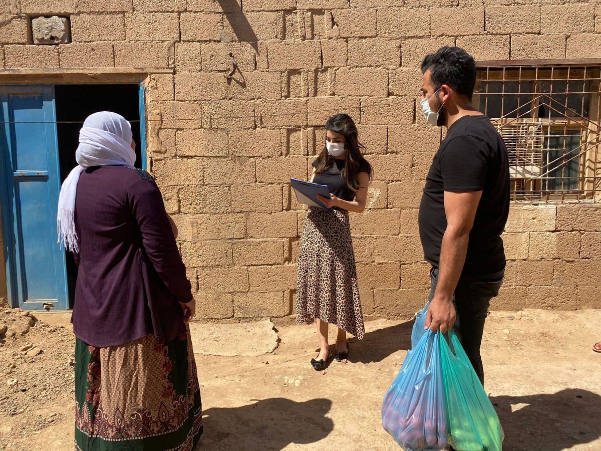Mardin\'de esnafın elinde kalan sebze ve meyveler alınarak, ihtiyaç sahiplerine dağıtıldı