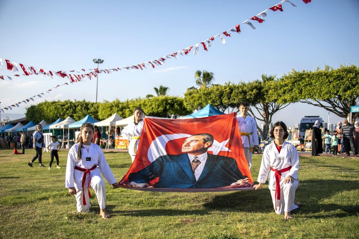 Mersin\'de 19 Mayıs coşkusu başladı