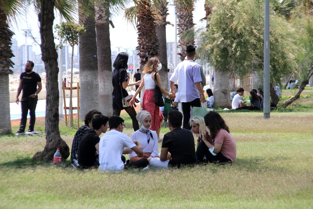 Mersin\'in genç nüfusu Türkiye ortalamasının altında kaldı