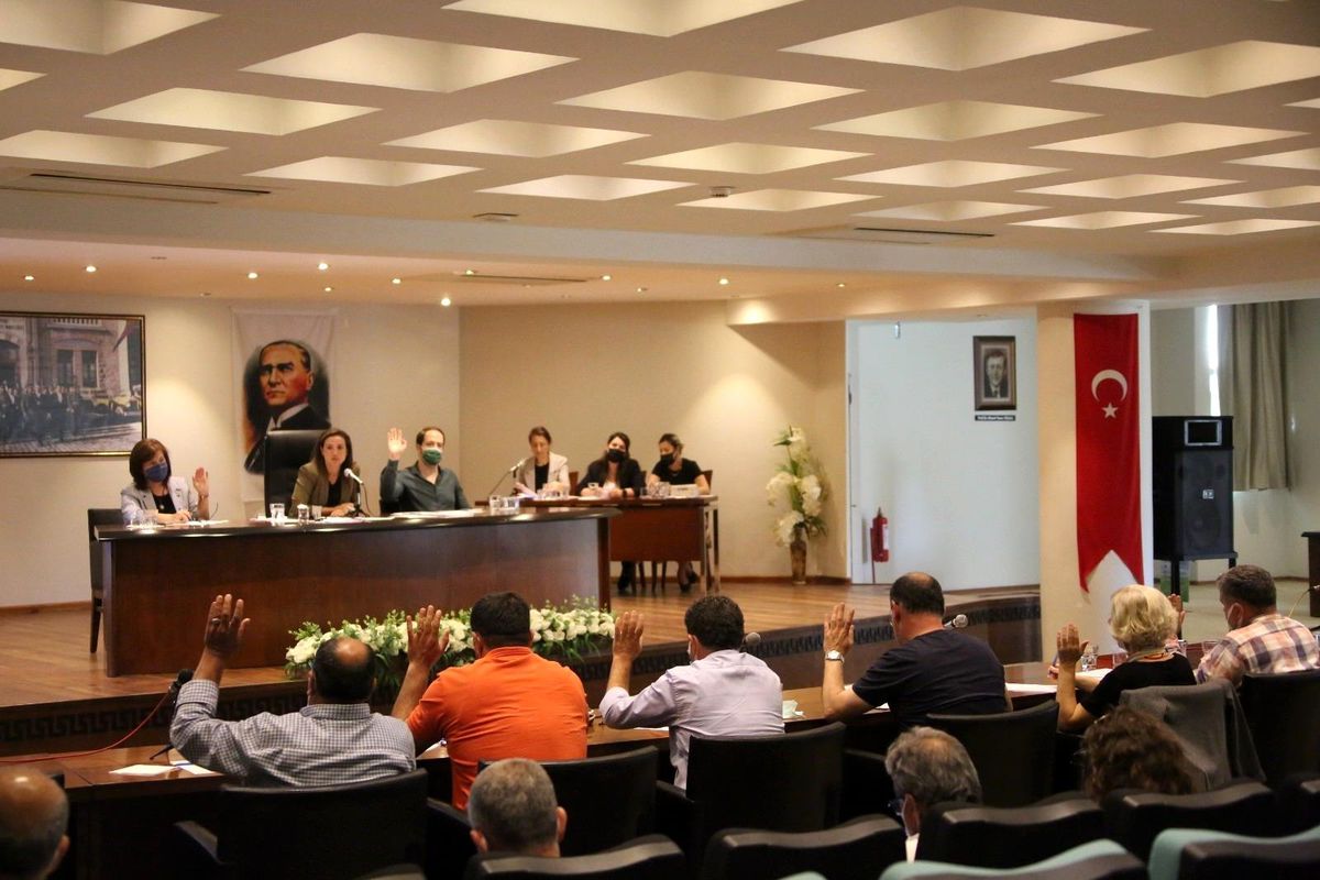 Selçuk Belediye Meclisinde İsrail\'in saldırıları kınandı