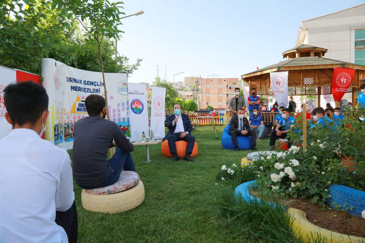 Şırnak Valisi Pehlivan, gençlerle bir araya geldi Açıklaması