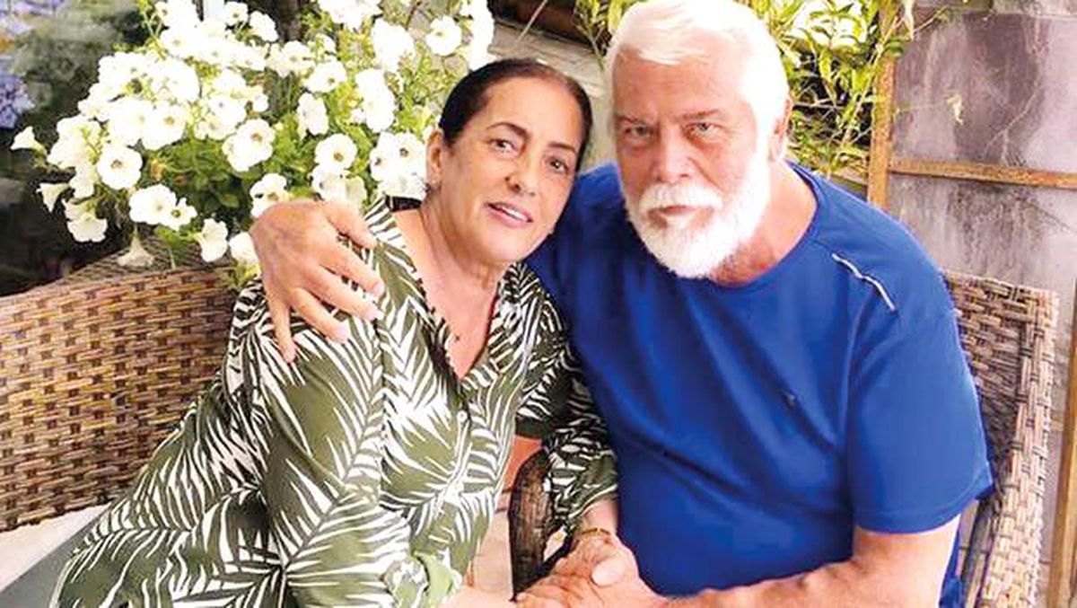 Tamer Yiğit\'ten romantik kutlama