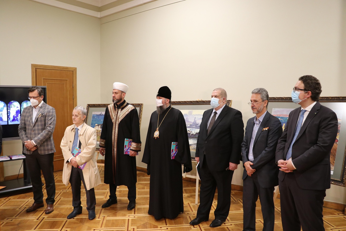 Ukrayna\'da Kırım Tatar sürgününün kurbanları anısına sergi açıldı