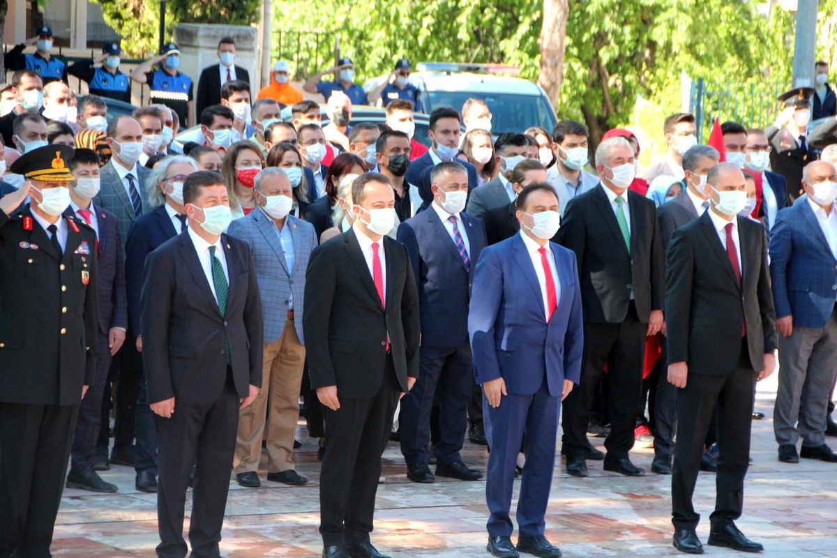 19 Mayıs kutlamalarında isim krizi