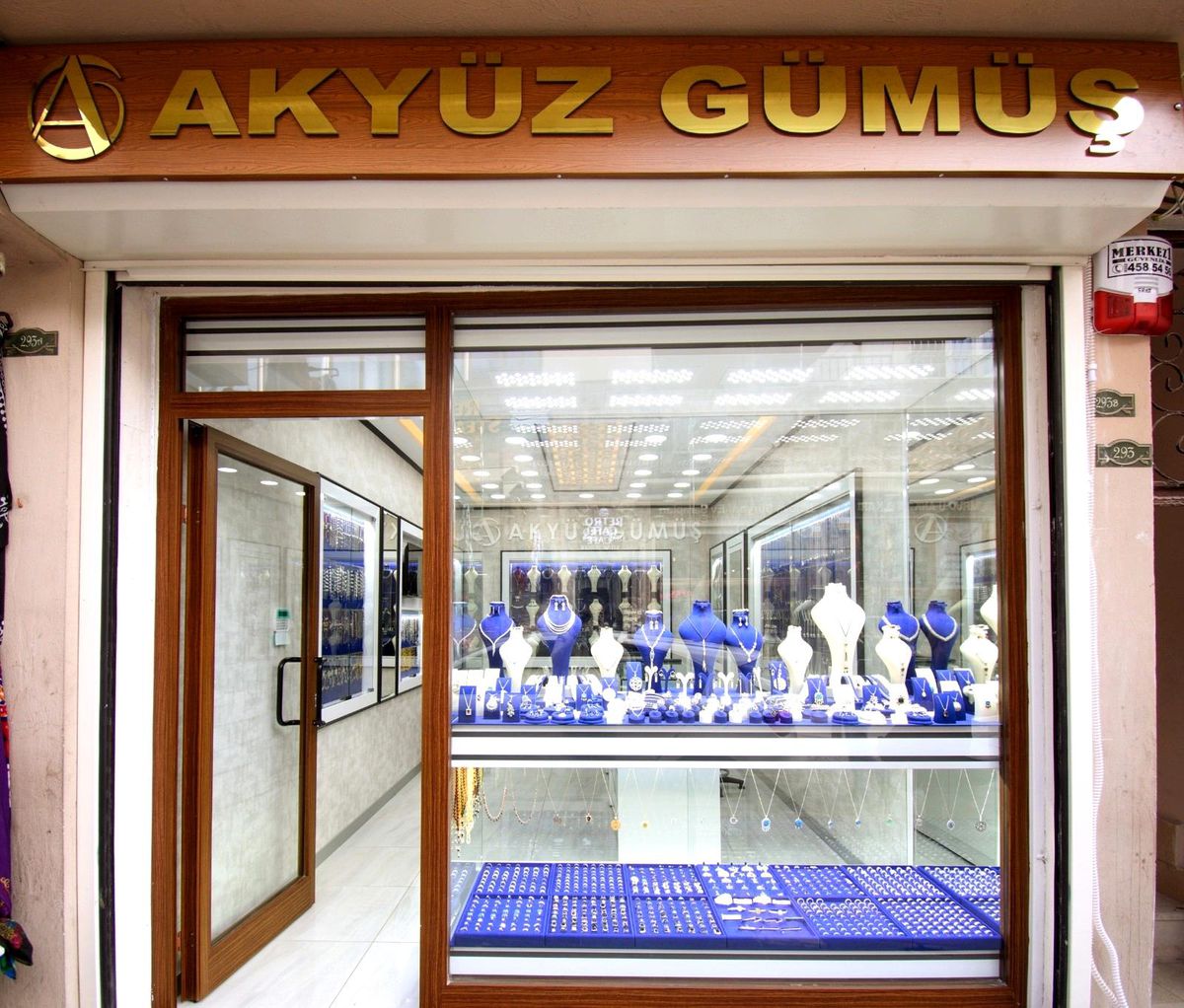 Akyüz Gümüşçülük Mardin\'de ikinci şubesini açtı