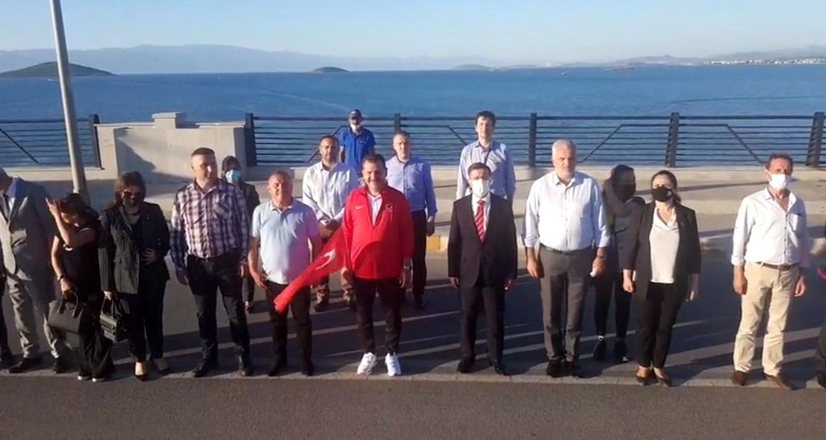 Ayvalık\'ta saat 19.19\'da hayat durdu