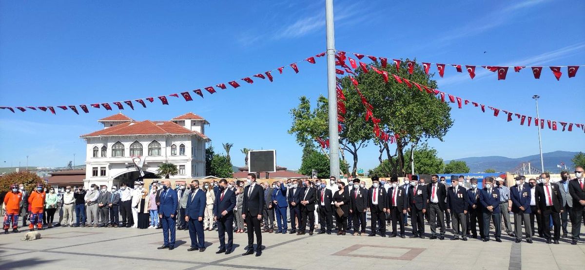 Bandırma\'da 19 Mayıs kutlandı