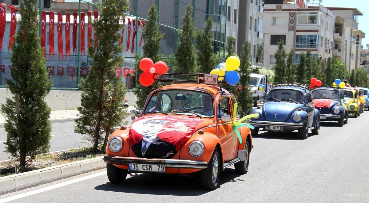 Buca\'da 19 Mayıs\'a renkli kutlama