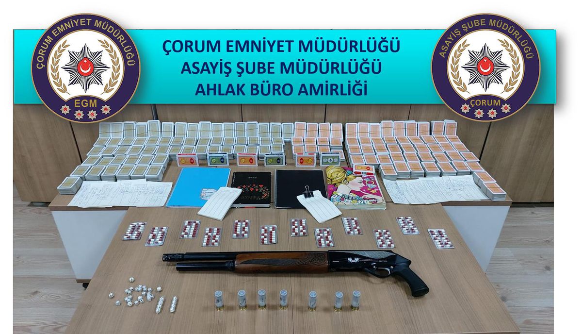 Çorum\'da kumar oynatılan dernek binasındaki 7 kişiye para cezası