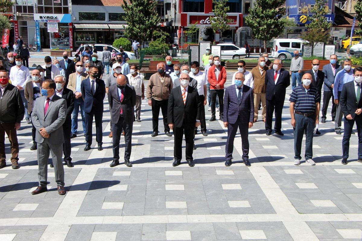 Devrek\'te 19 Mayıs Gençlik ve Spor Bayramı koronavirüs gölgesinde kutlandı