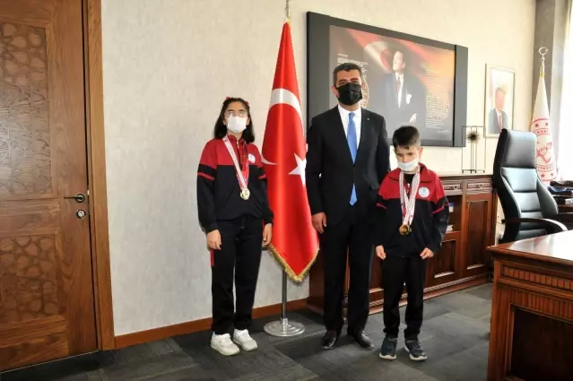 Dünya şampiyonasında Türkiye'yi temsil eden özel sporcular ağırlandı