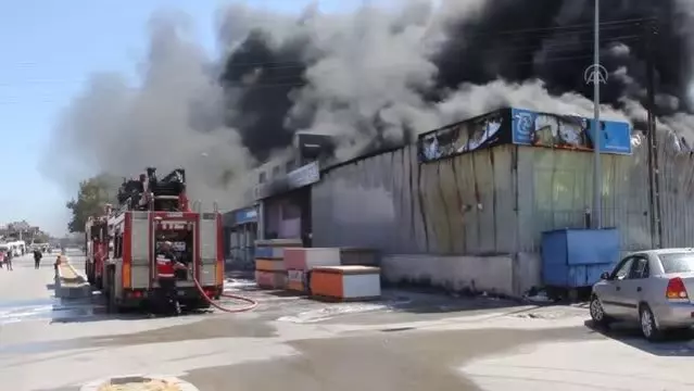 İzolasyon malzemesi üretim atölyesinde çıkan yangın söndürüldü