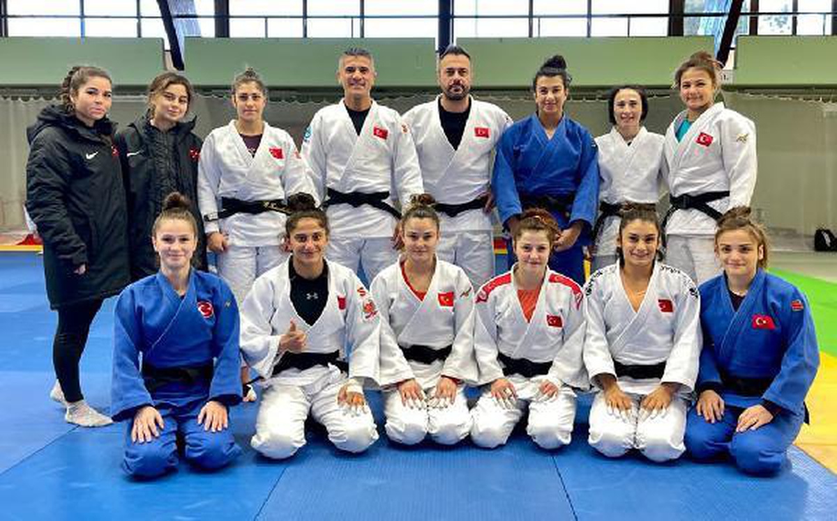 Judoda Olimpik Milliler, Dünya Şampiyonası için ortak çalışma kamplarında
