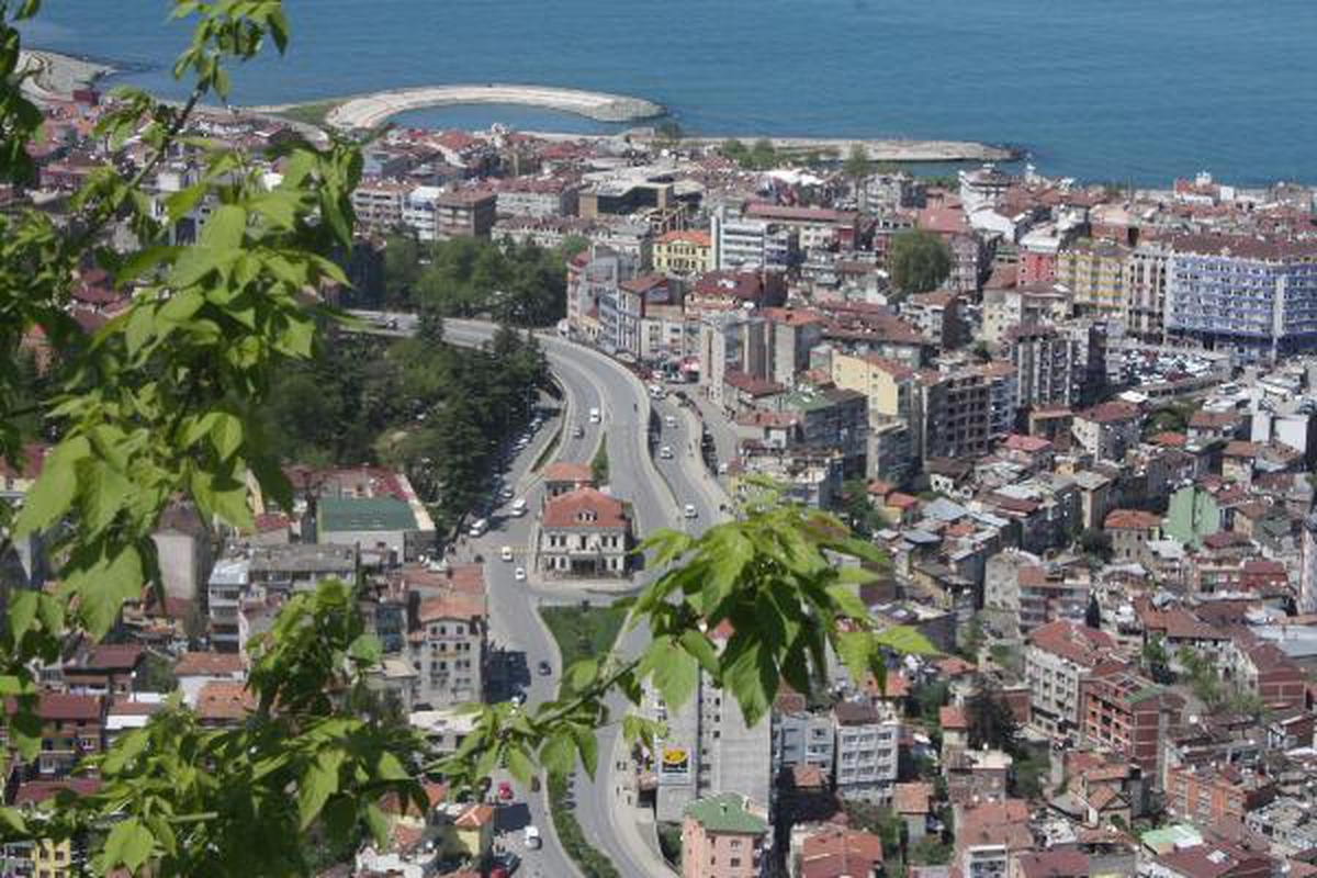 Karadeniz\'de \'tam kapanma\' etkisi; vaka düşüşü sürüyor