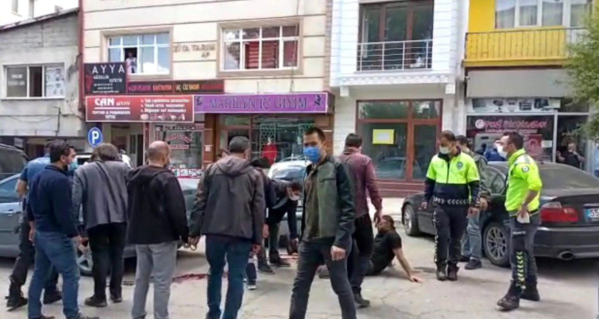 Kars\'ta silahlı kavga: 2 yaralı