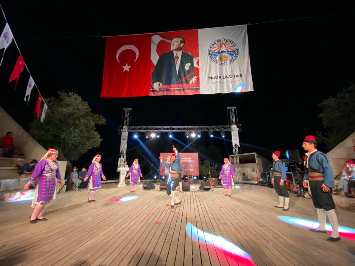 Kaş\'ta 19 Mayıs Atatürk\'ü Anma, Gençlik ve Spor Bayramı\'nda çevrimiçi konser
