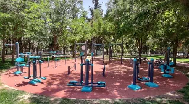 Kasaptaşı Parkındaki spor aletleri ve koşu pisti yenilendi