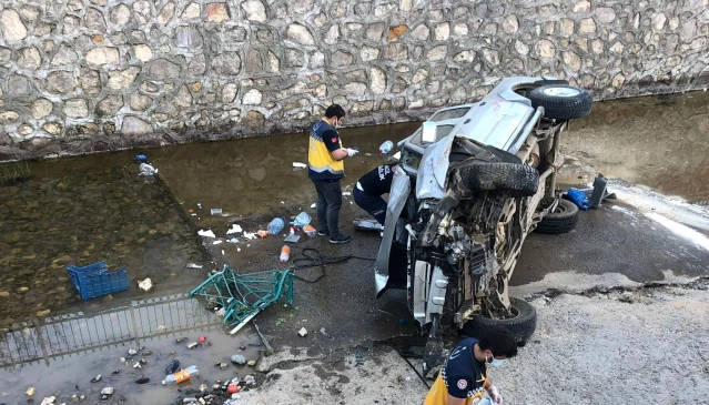 Konya'da kamyonet kanala uçtu: 4 yaralı