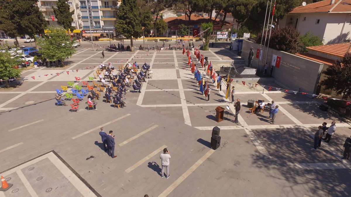 Kula\'da 19 Mayıs Atatürk\'ü Anma, Gençlik ve Spor Bayramı kutlandı