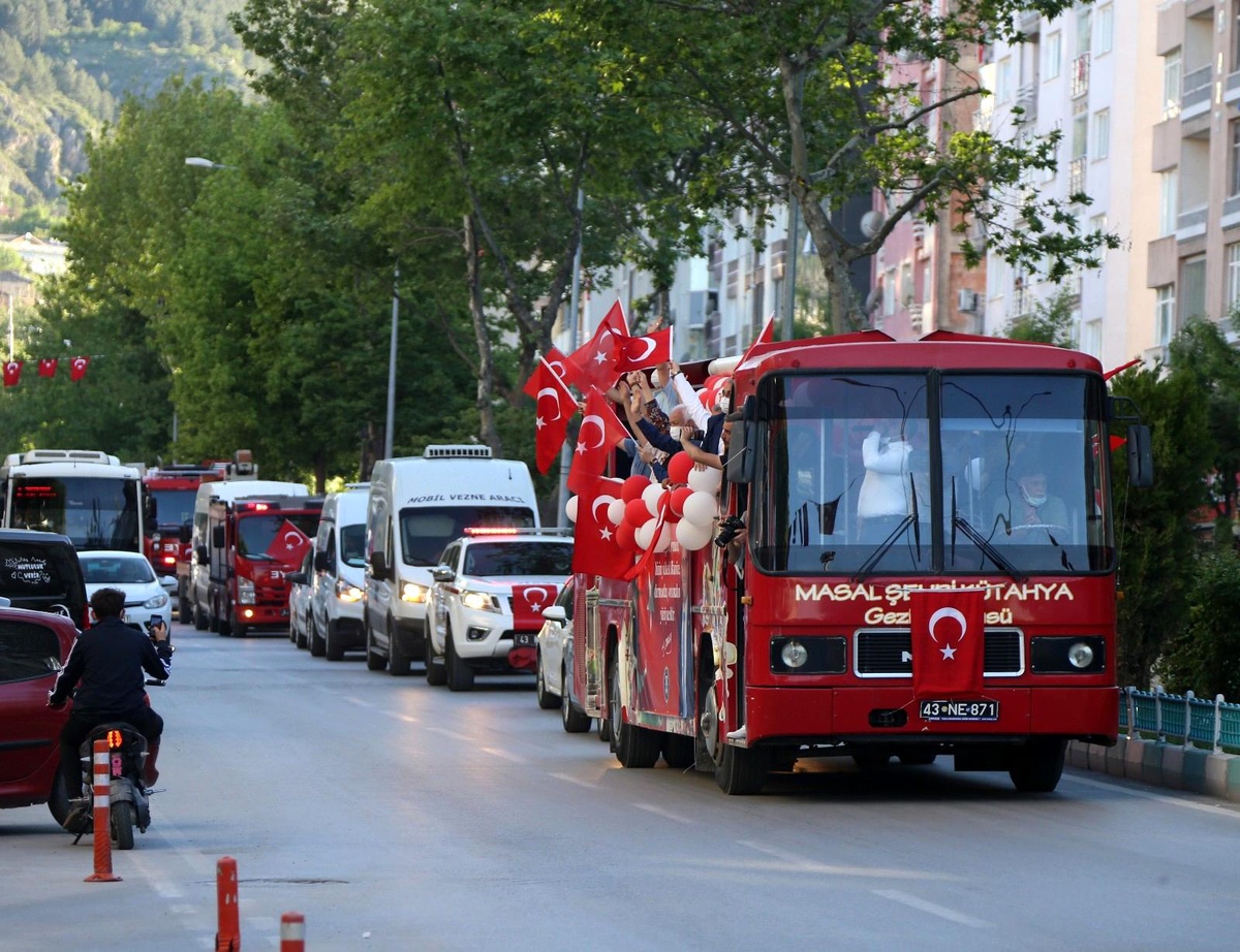 Kütahya\'da 19 Mayıs Atatürk\'ü Anma, Gençlik ve Spor Bayramı coşkusu