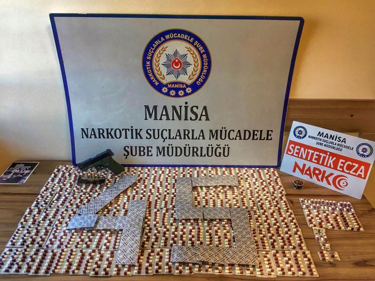 Manisa\'da 5 adrese uyuşturucu operasyonu