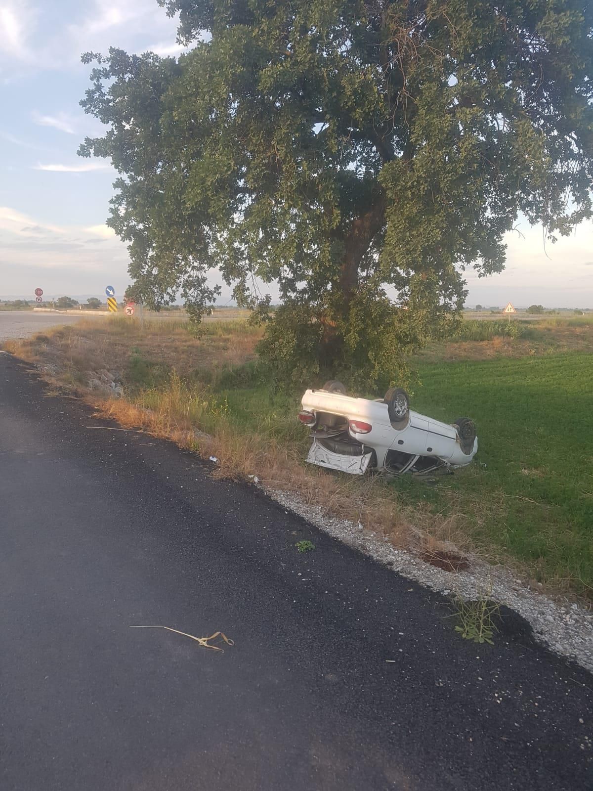 Manyas\'ta trafik kazası: 3 yaralı