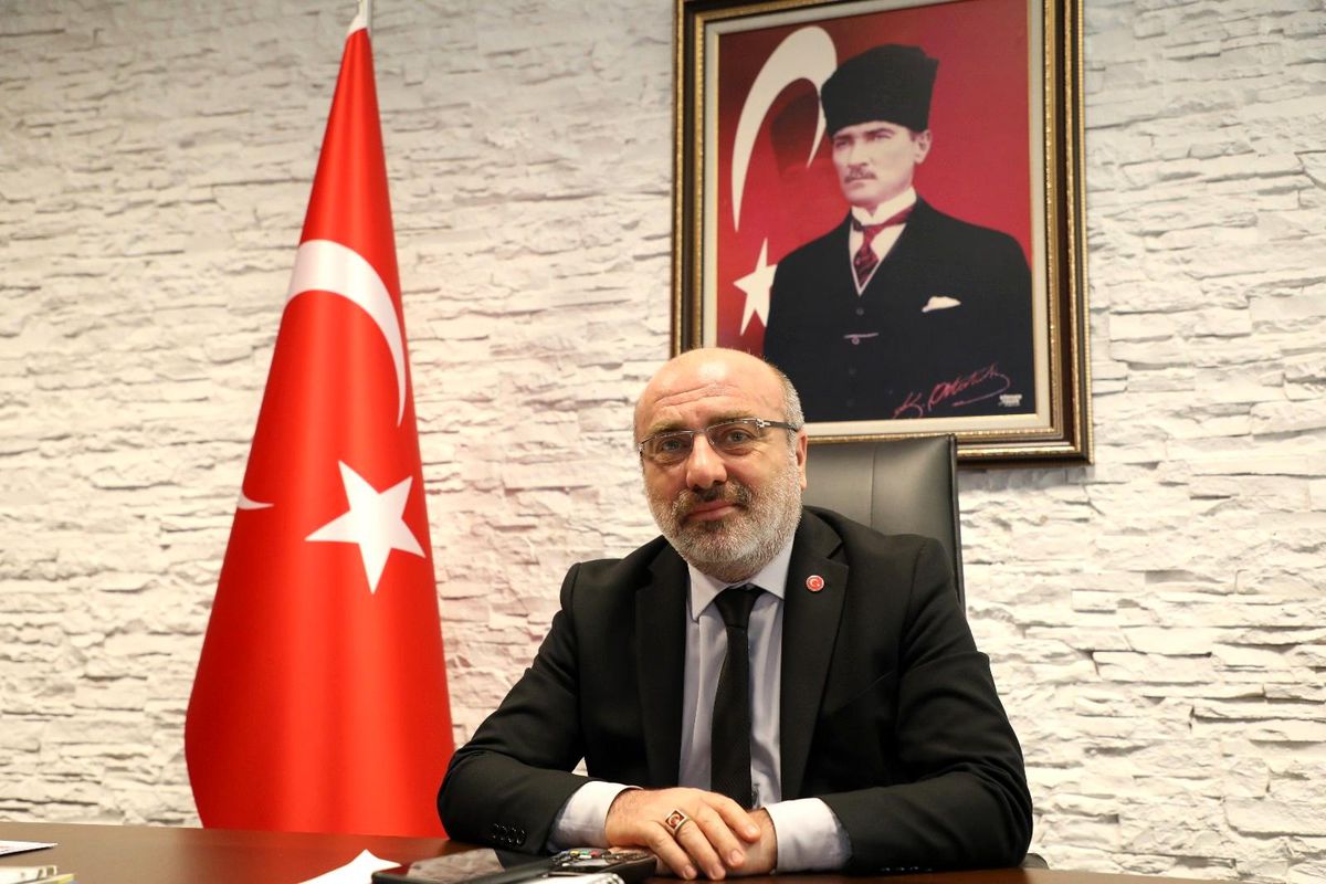 Rektör Karamustafa: "19 Mayıs bir milletin yeniden dirilişe geçtiği önemli bir milattır"