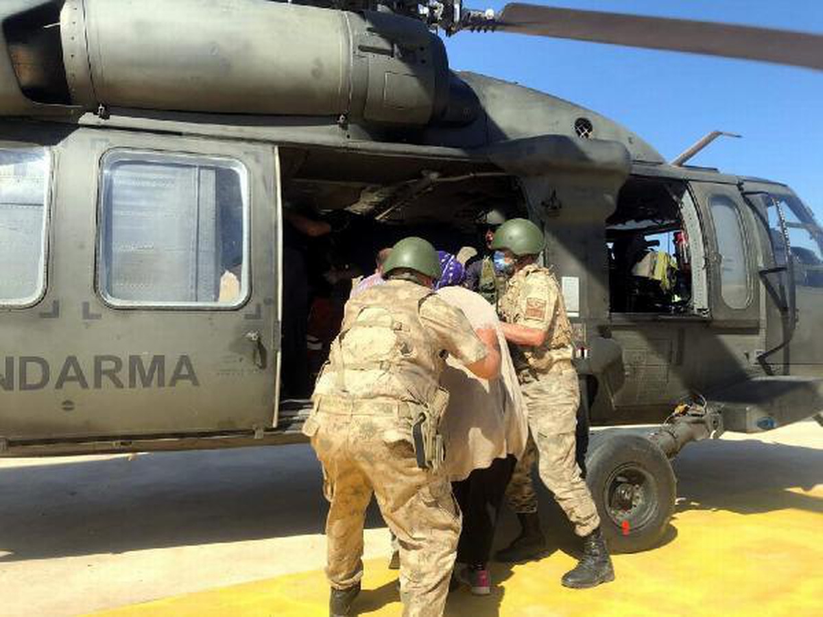 Son dakika haber: Siirt\'te akrebin soktuğu kadın askeri helikopterle hastaneye götürüldü