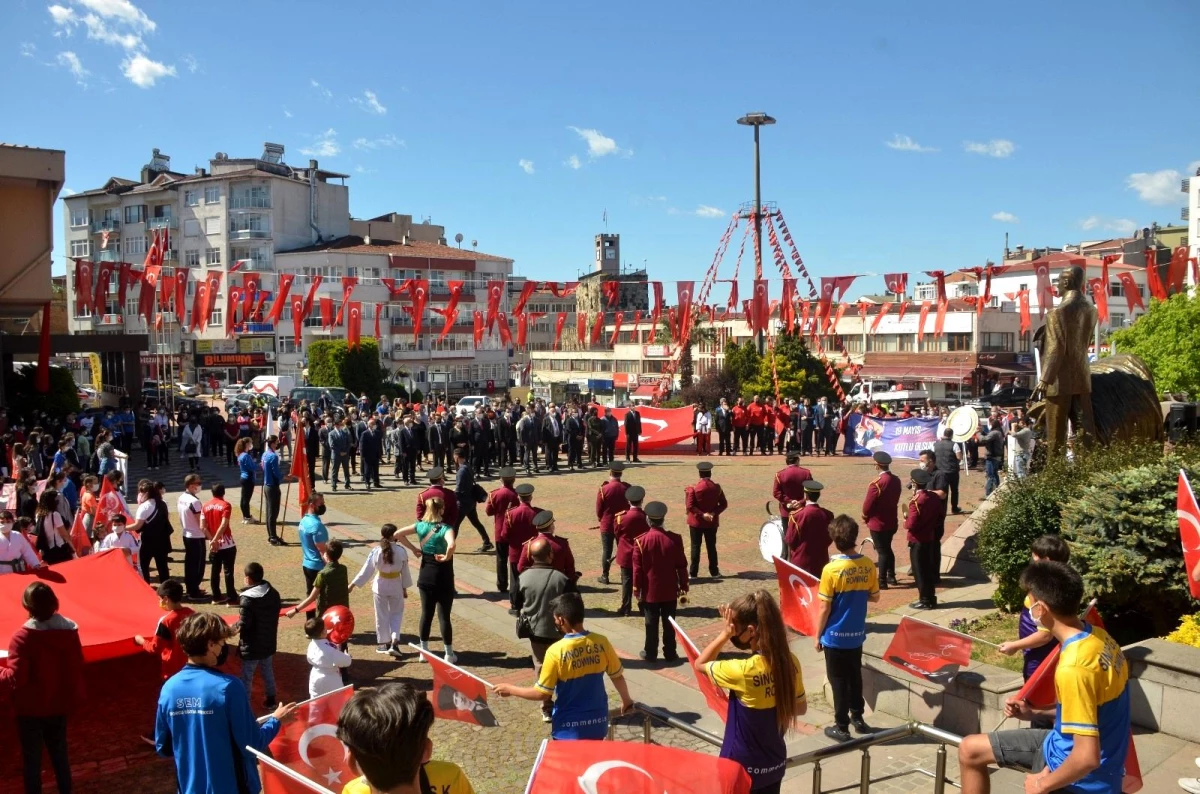 Sinop\'ta 19 Mayıs kutlaması