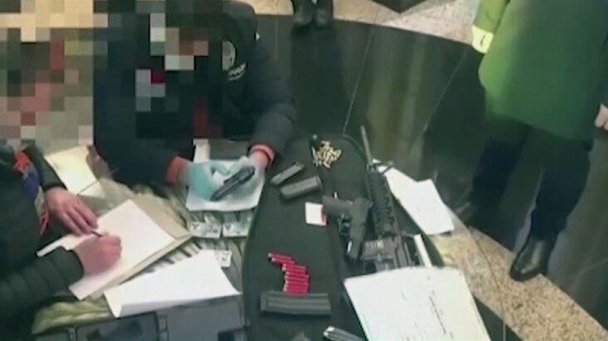 Son Dakika: Sedat Peker\'in evinin arandığı operasyonun görüntüleri yayınlandı! İşte o anlar