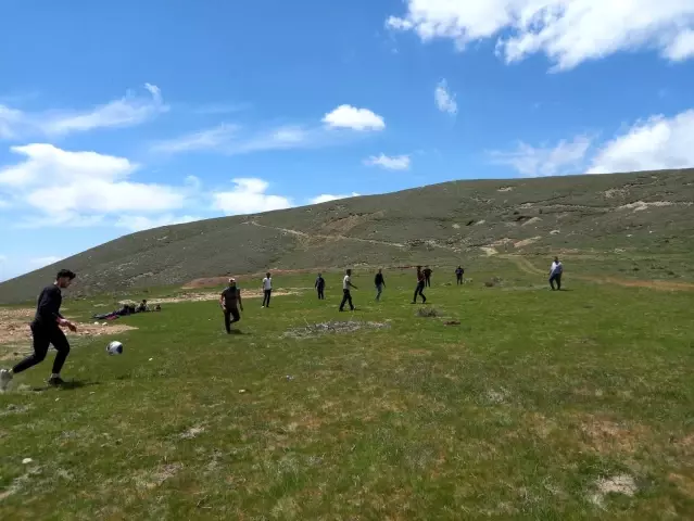 Tam kapanma sona erdi, vatandaşlar dağlara akın etti